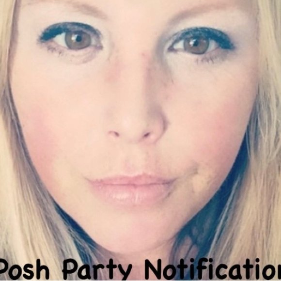 HEllO and welcome to my poshmark closet - Picture 1 of 1